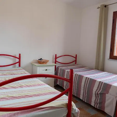 A Piedi Budoniaffitti Lägenhet Budoni
