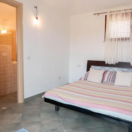 A Piedi Budoniaffitti * Budoni