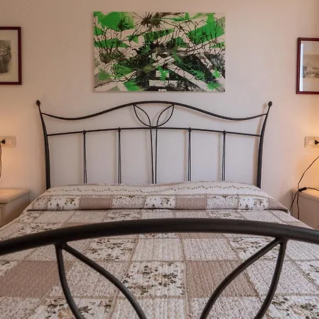 A Piedi Budoniaffitti Apartamento